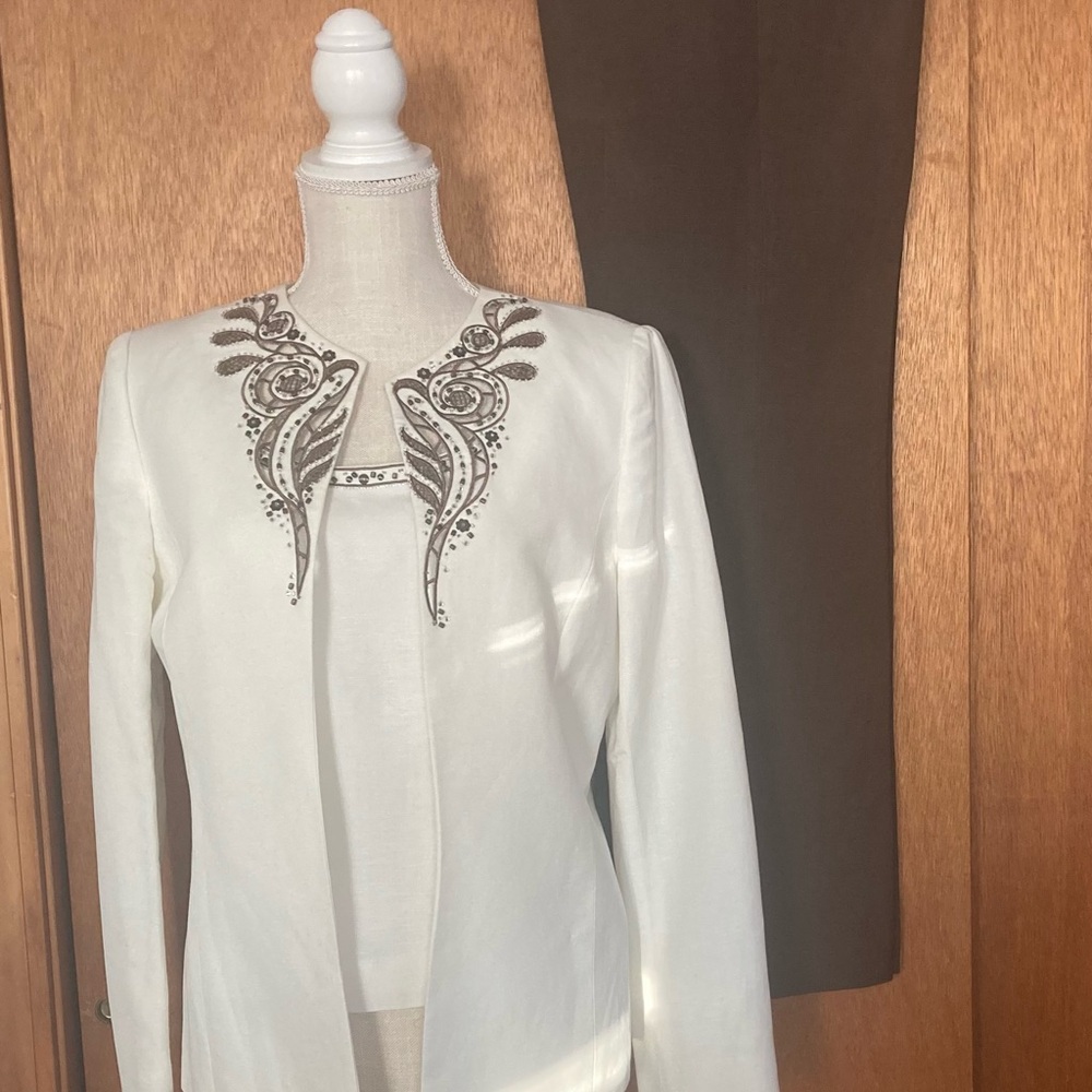 Tahari 3 pcs Suit in White and Brown with Embroidered Jacket.